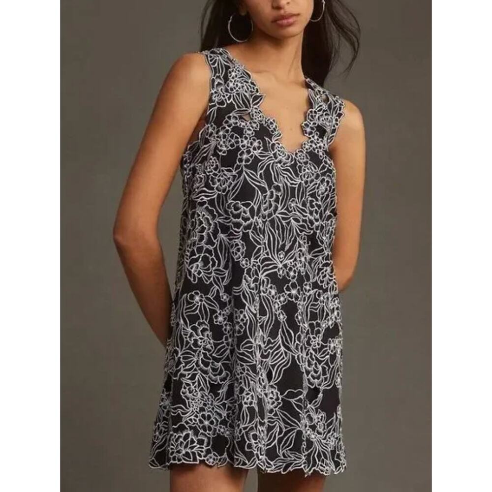 By Anthropologie V-Neck Floral Sleeveless Shift Dress Sz Small